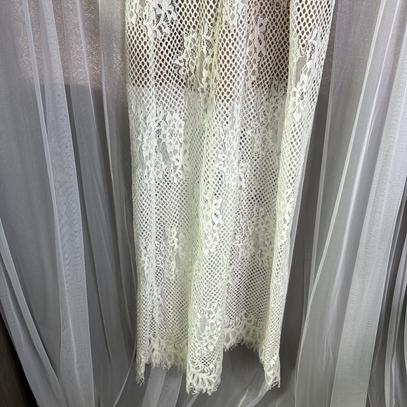 NWT Gorgeous Alice & You through Boston Proper lace dress with lace up front! - Picture 5 of 11